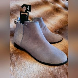 Size 4 Girls Ankle Booties